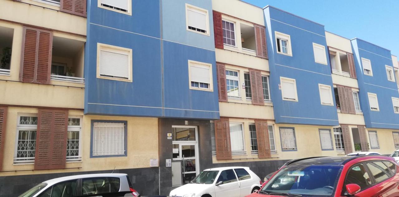Apto Ache, Acogedor Apartamento De 66 M Con Terraza, Aire Acondicionado Y Parking Privado Gratuito Los Abrigos Exterior photo